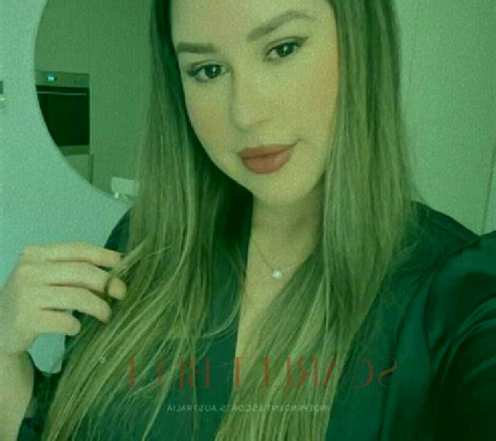 Abril 2 Moralina escort