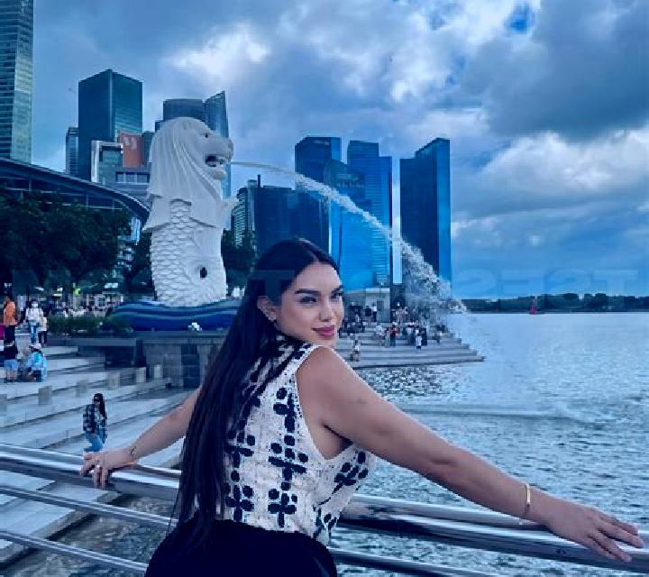 Abril Aldeasona escort