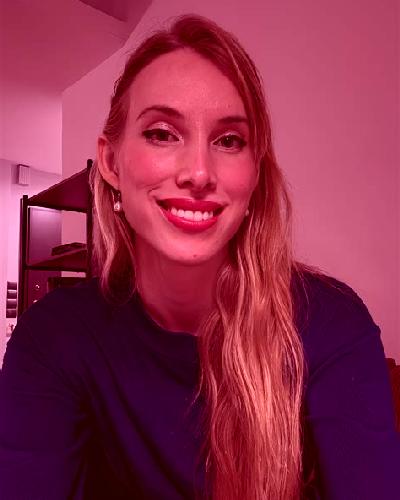 Adriana 2 Bicorp escort