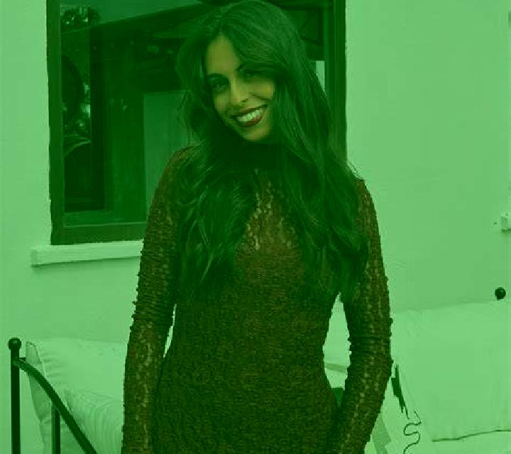 Adriana 3 Maneru escort