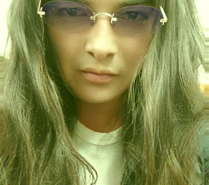 Adriana Almoradi escort