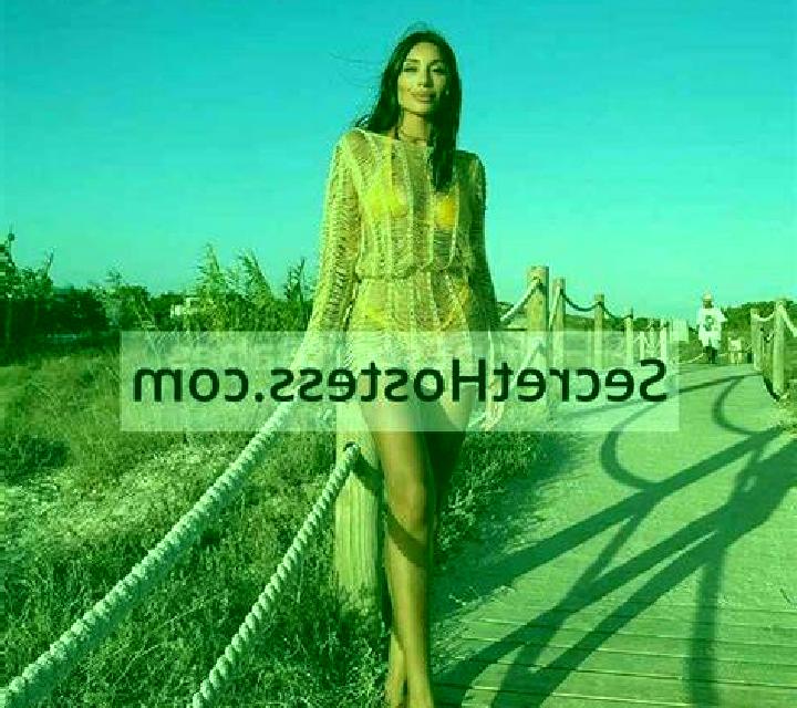 Adriana Molina de Aragon escort