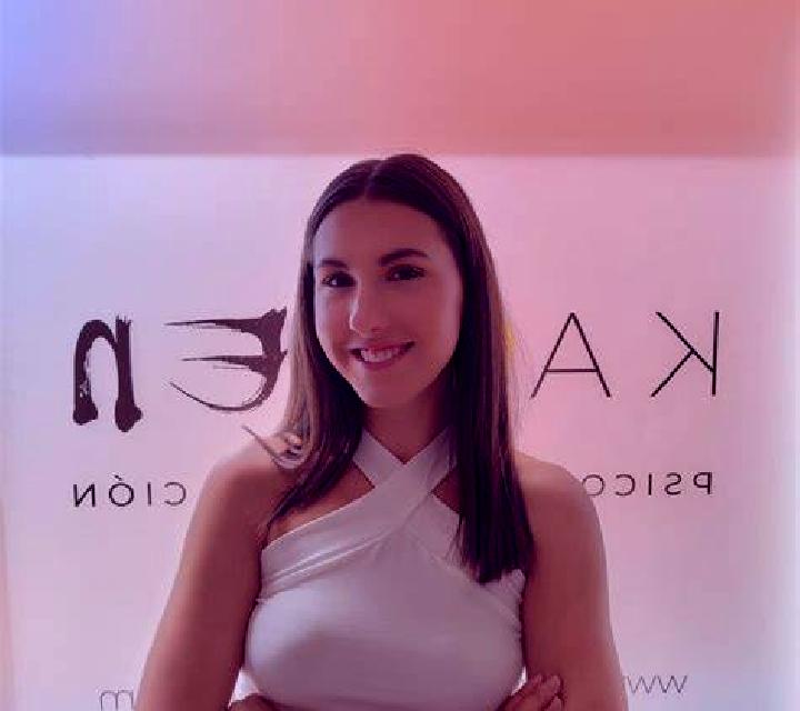 Alba Cheles escort