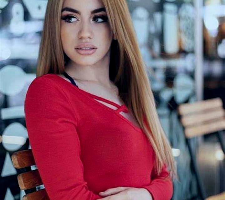 Alba Pedro Abad escort