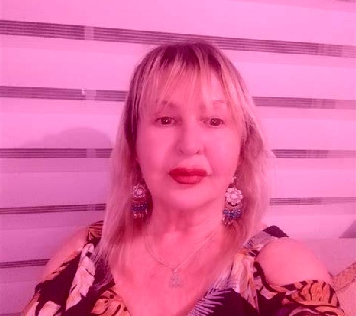 Aurora Manciles escort