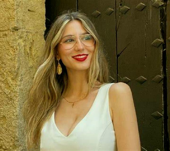 Aurora Navia escort