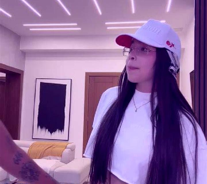 Carla 3 Callus escort