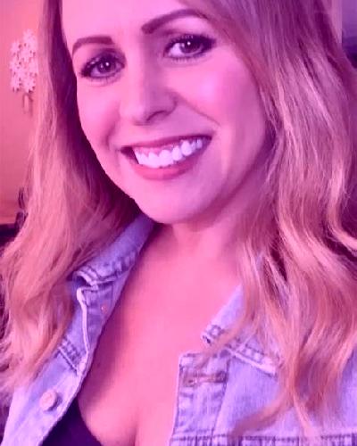 Carla Bezas escort