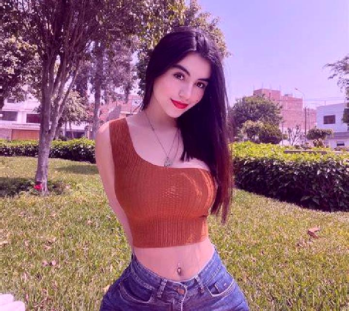 Carla Cerbon escort