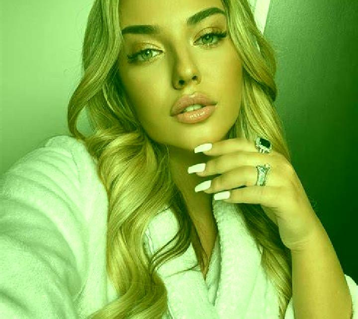 Carmen 2 Aya escort