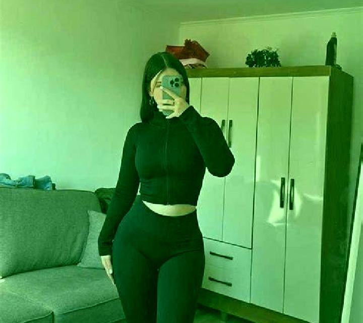 Carmen 3 Cabrils escort