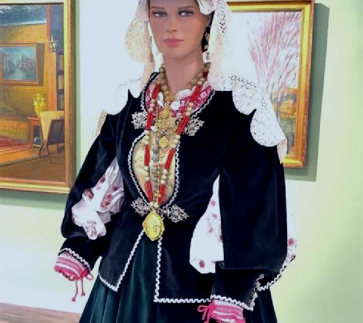 Carmen Coin escort