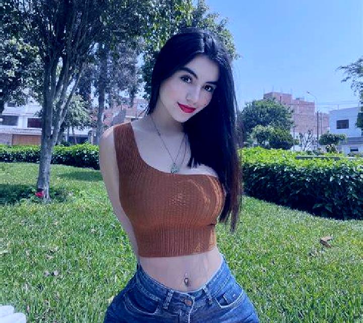 Cecilia Garganta la Olla escort