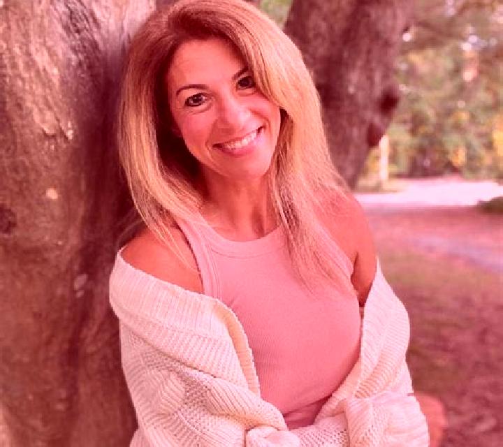 Cecilia Vallanca escort