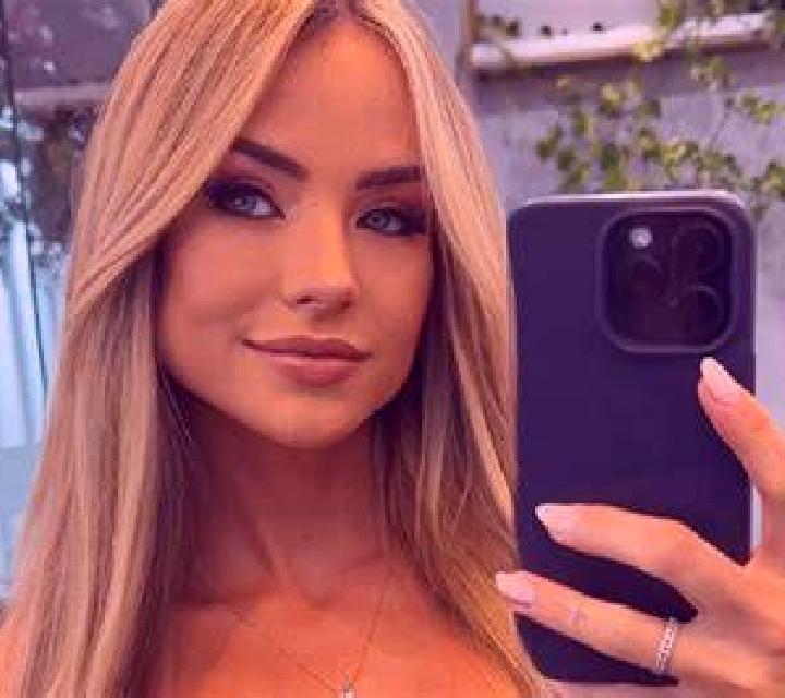 Claudia 2 Infiesto escort