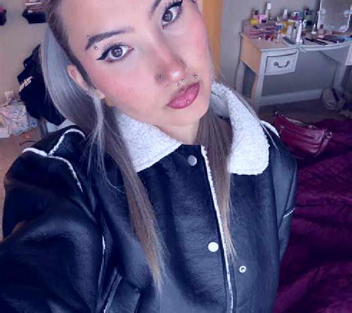Claudia 2 Pradejon escort