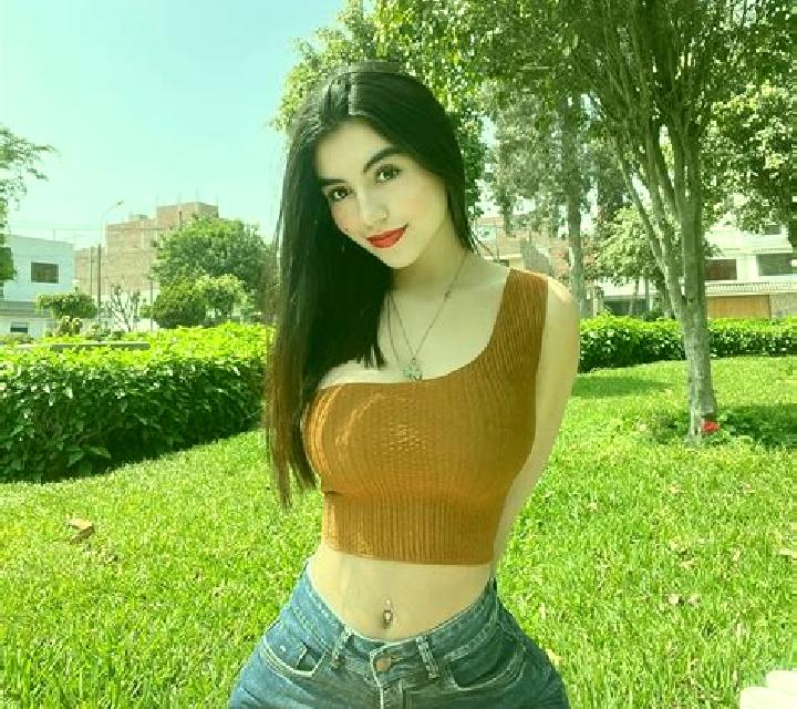 Claudia 3 Almaluez escort