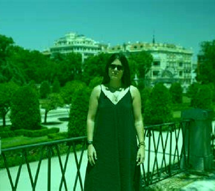 Claudia Mamblas escort