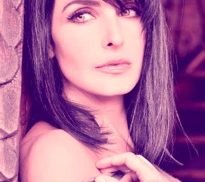 Elena Almacelles escort