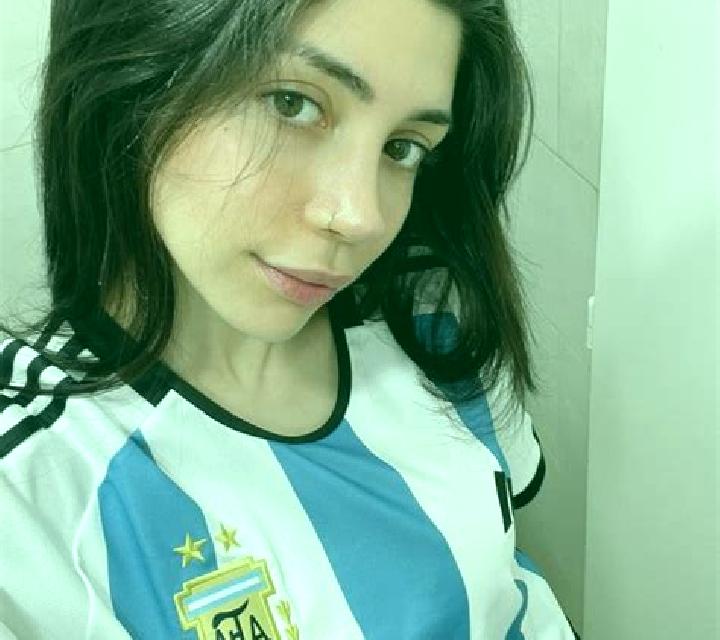 Emilia 2 Aveinte escort