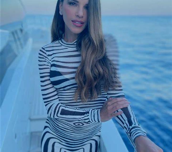 Emilia Valderrobres escort