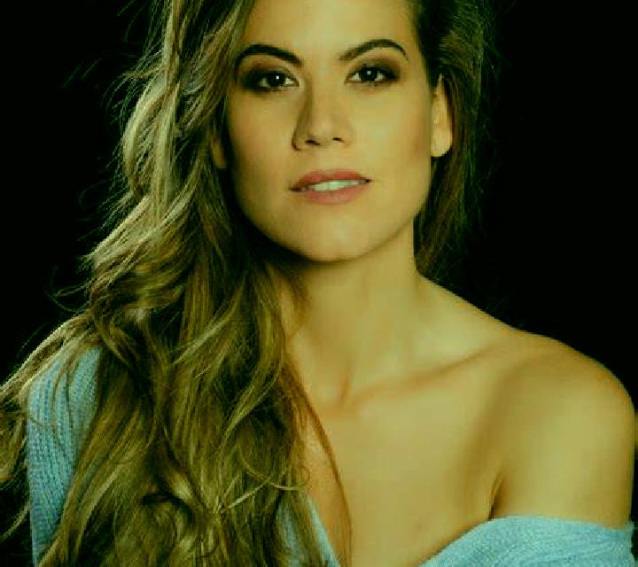 Florencia Figueruela de Arriba escort