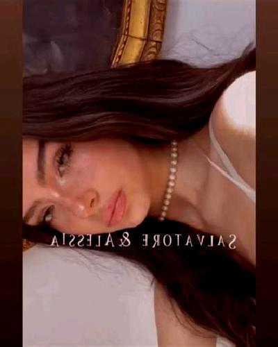 Isabela 3 les Roquetes escort