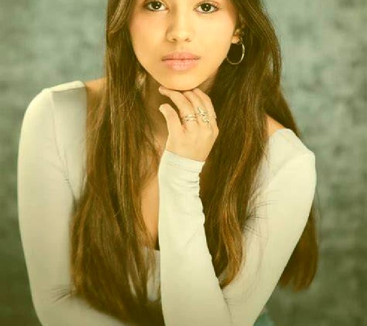 Isabella Villalba de la Sierra escort
