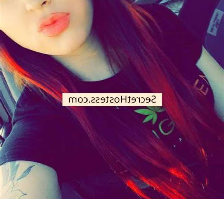 Julia 3 Abezames escort