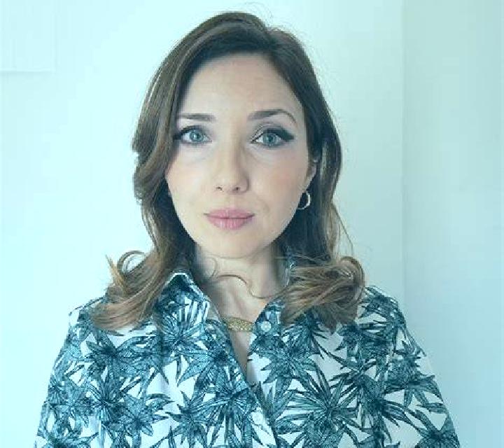 Julia 3 Darrical escort