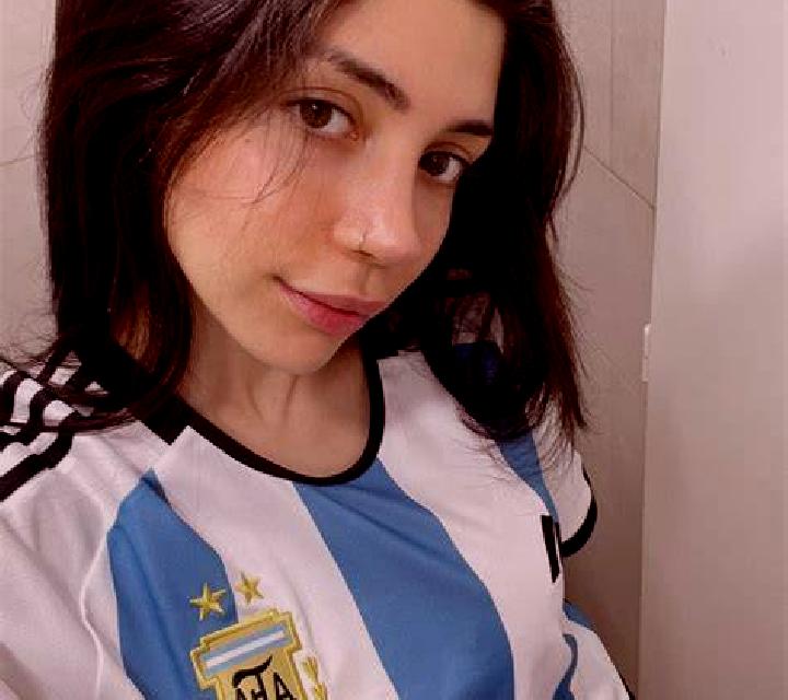 Julia Avila escort