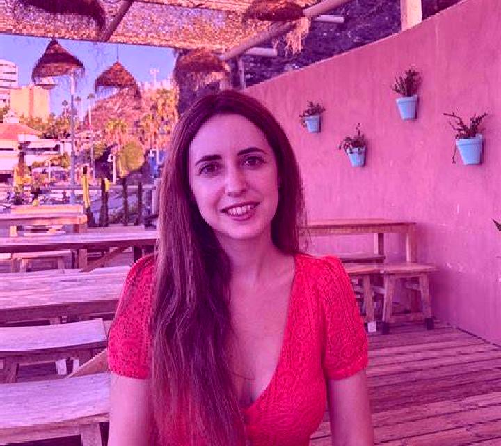 Julia Bermillo de Sayago escort