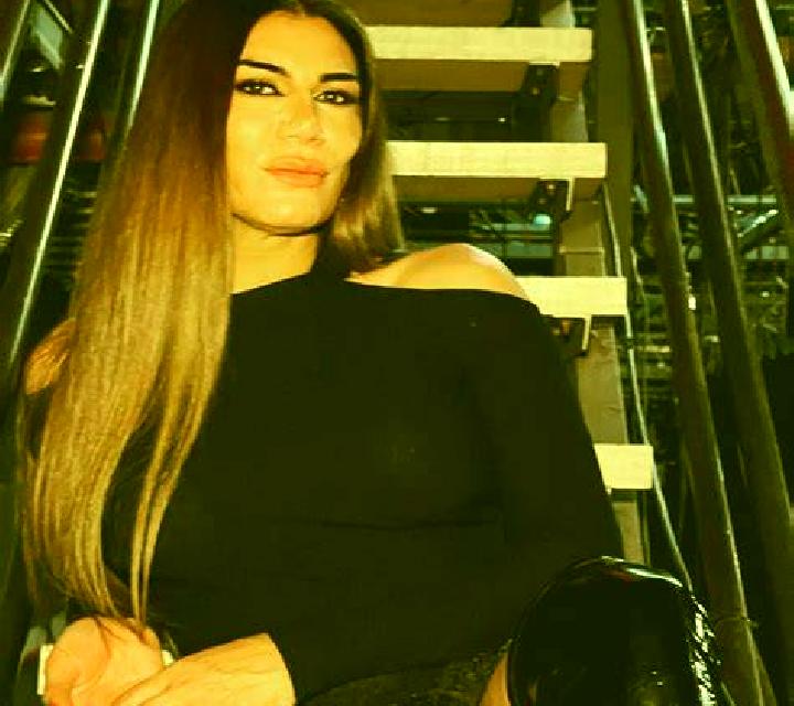 Julia Montoro escort