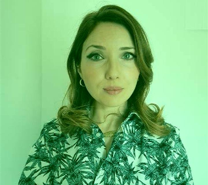 Julia Tresviso escort