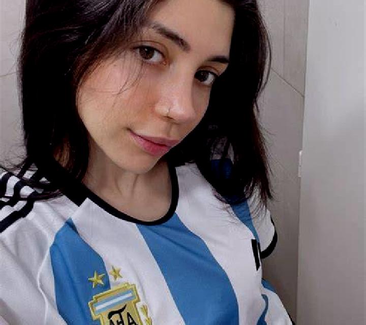 Laia 3 Echo escort