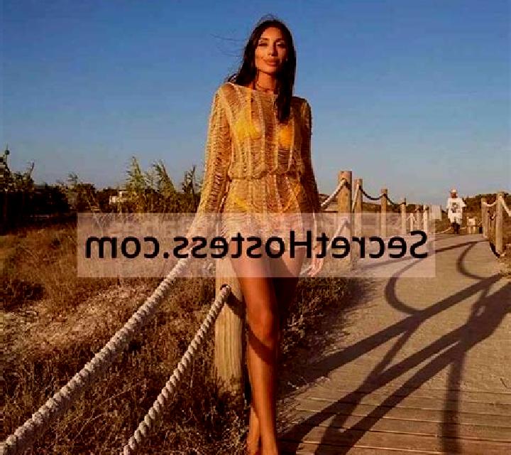 Laia Los Montesinos escort