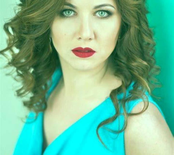 Lola 3 Pizarral escort