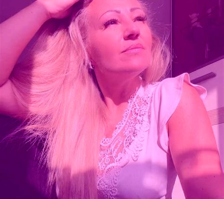 Lola 3 Velayos escort