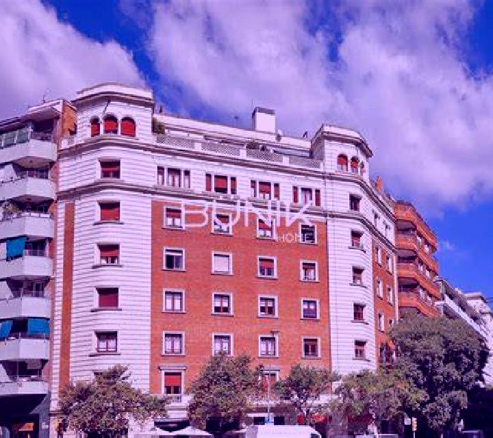 Lola la Nova Esquerra de l Eixample escort