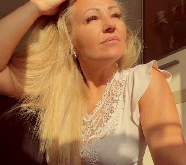 Luna 2 Pobladura de Valderaduey escort