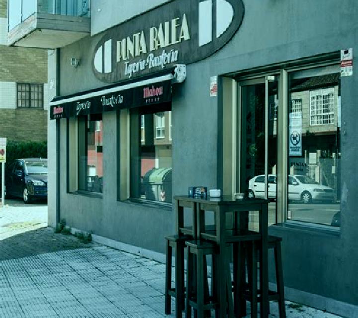 Luna 3 Puigpunyent escort