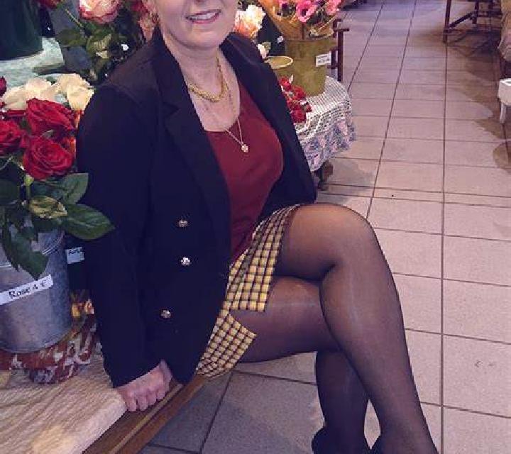 Manuela Carcastillo escort