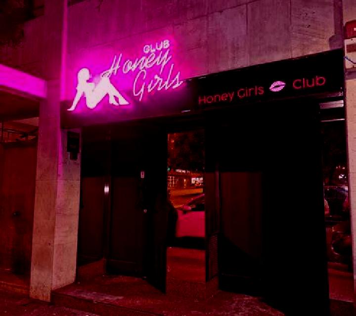María Herreria escort