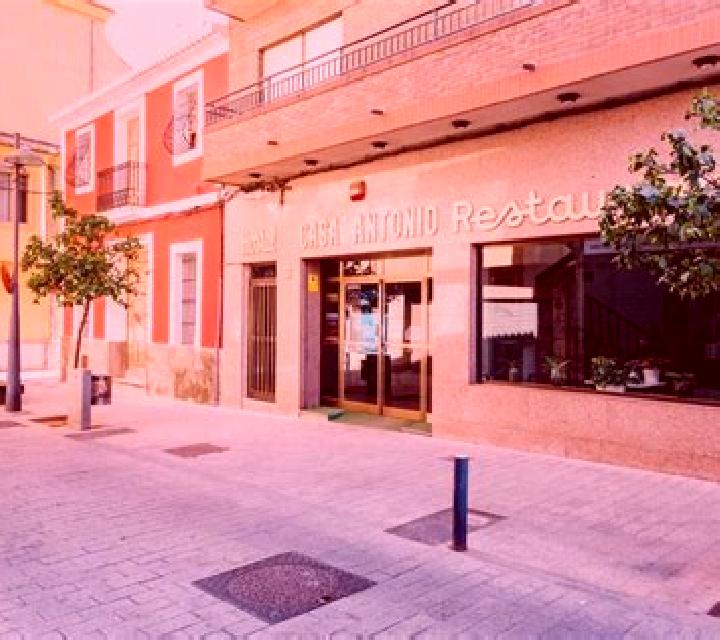 Martina 2 Villatoro escort