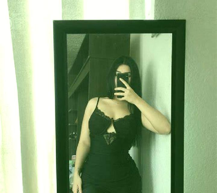 Martina Olost escort
