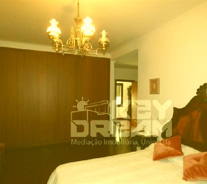 Miriam Uterga escort