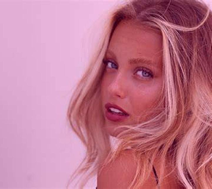 Noa Montemolin escort