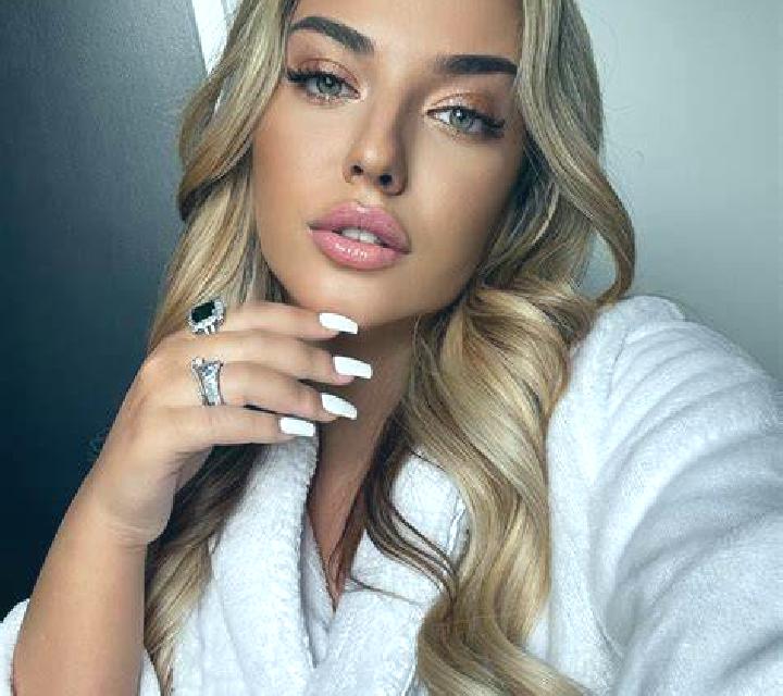 Noa Santa Marina del Rey escort