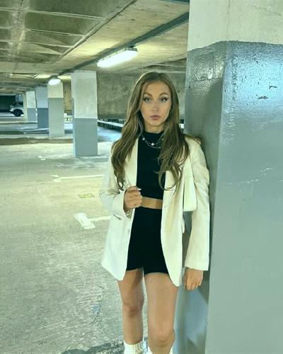 Noelia Susqueda escort
