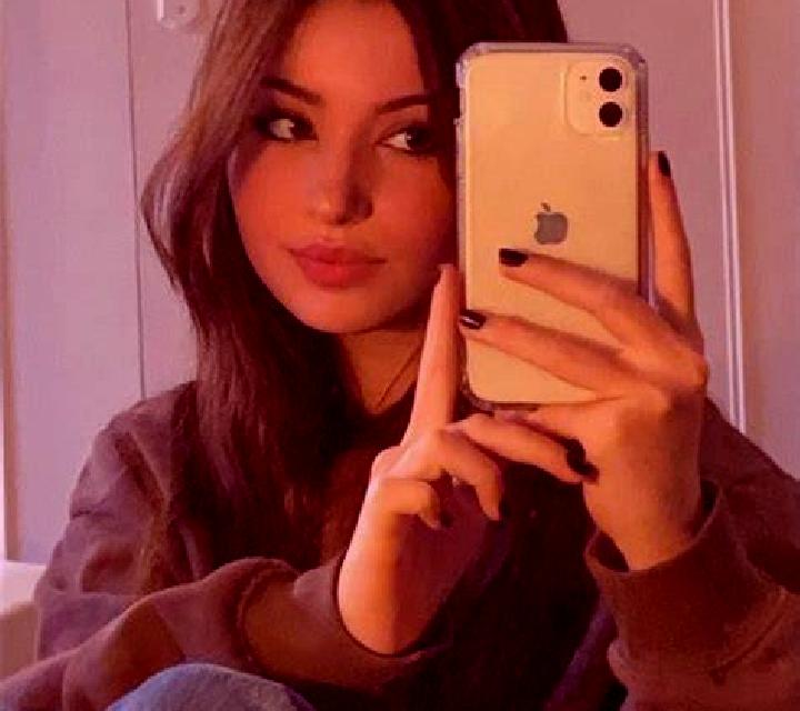 Nora 3 Banyalbufar escort